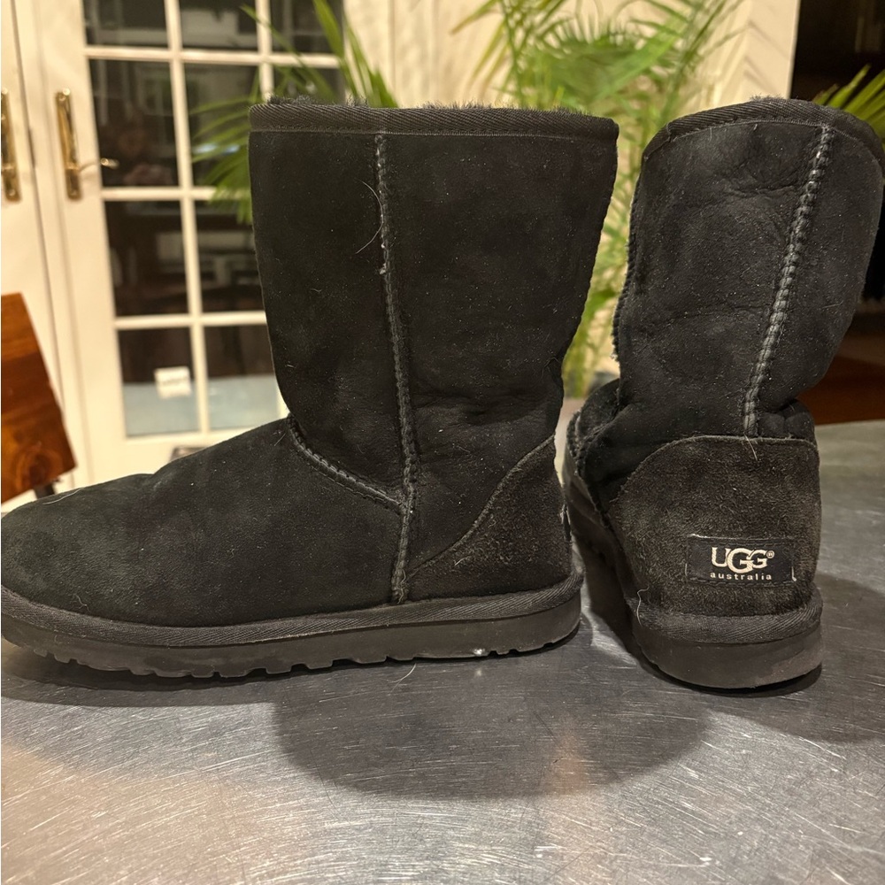 UGG Short Black Suede Boots Size 7
